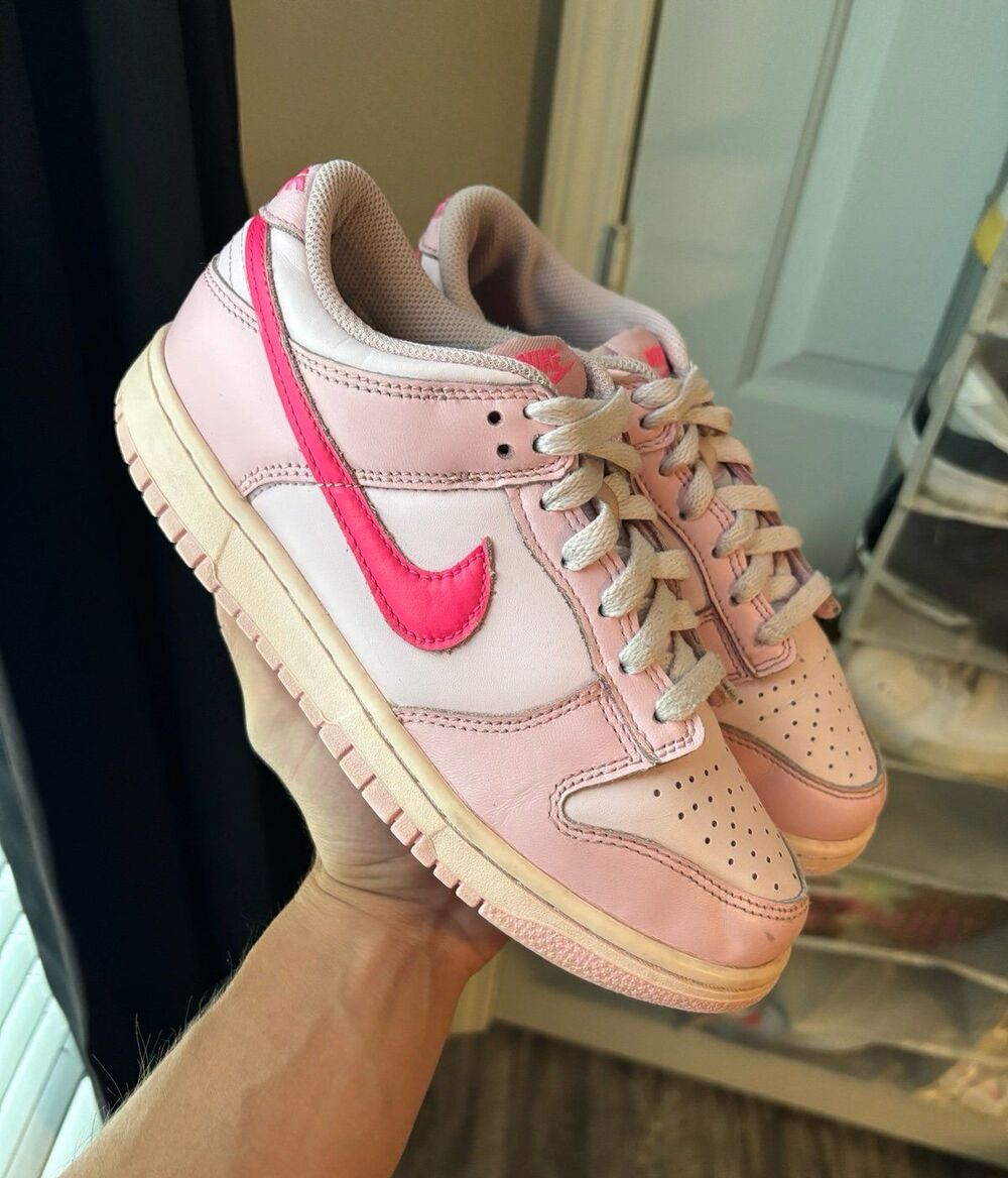 Nike Dunk Low Triple Pink Size Women’s 7.5